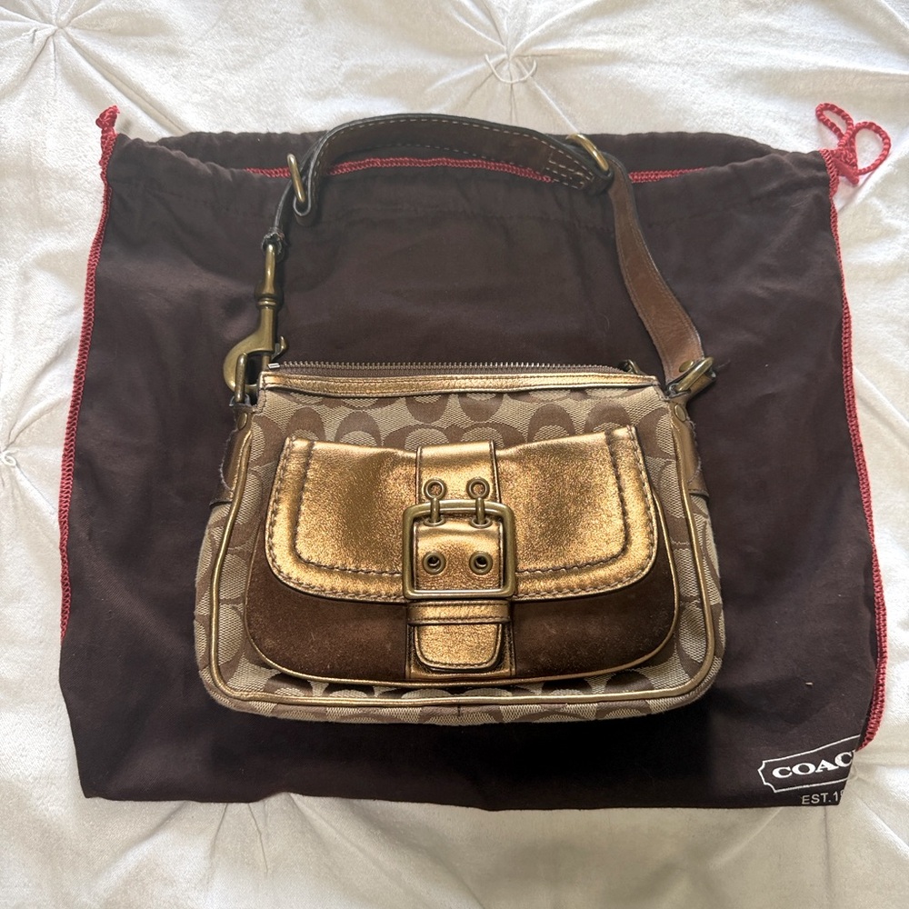 Coach Beige Gold Leather Soho Shoulder Bag - Picture 4 of 15
